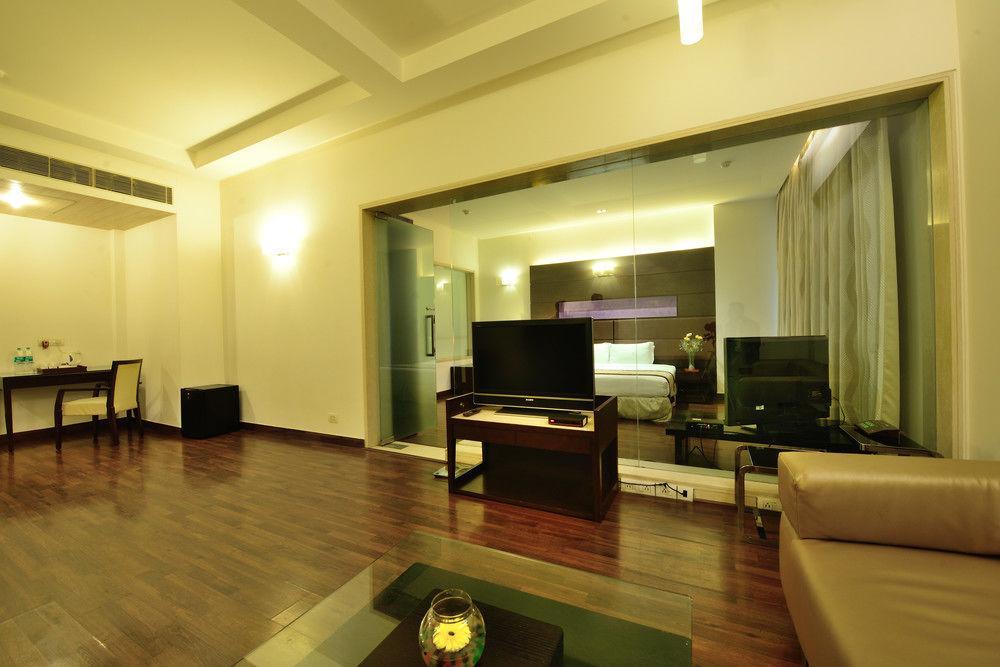 Hotel Mapple Exotica New Delhi