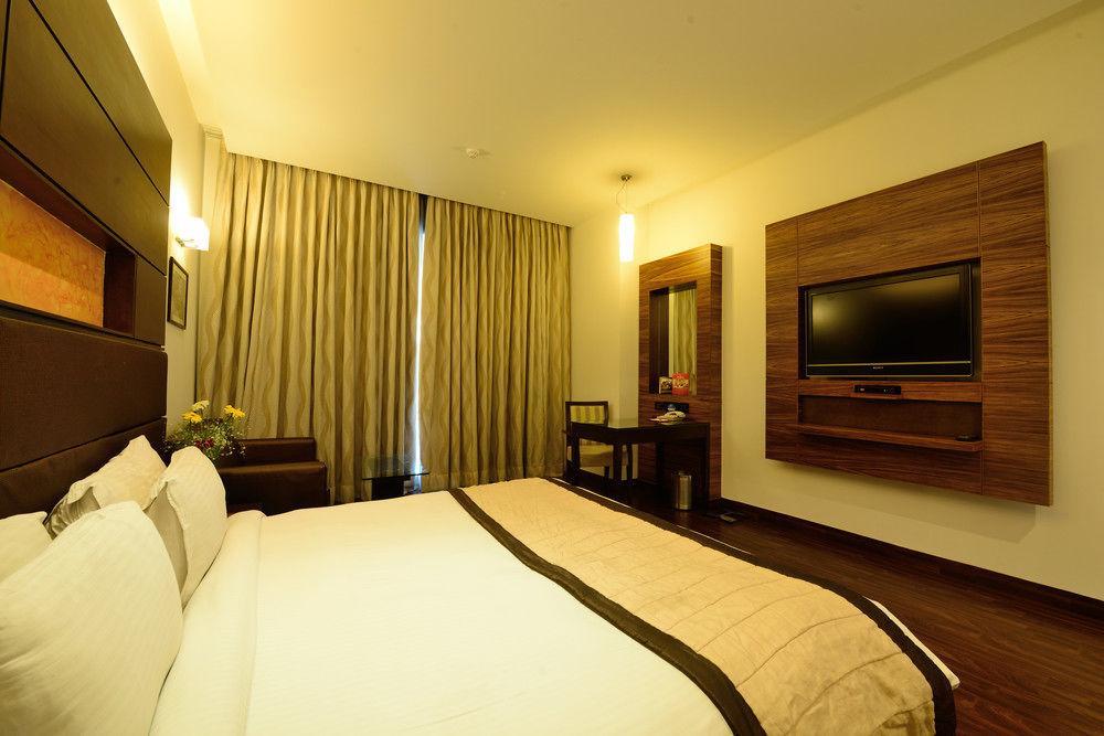 Hotel Mapple Exotica New Delhi